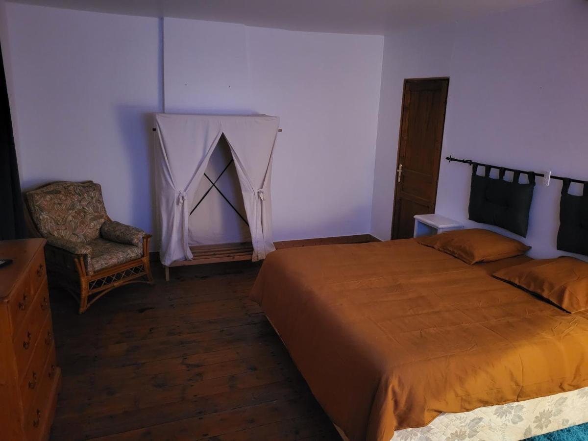 Bed and Breakfast Domaine De La Sarrotte Saugon Exterior foto