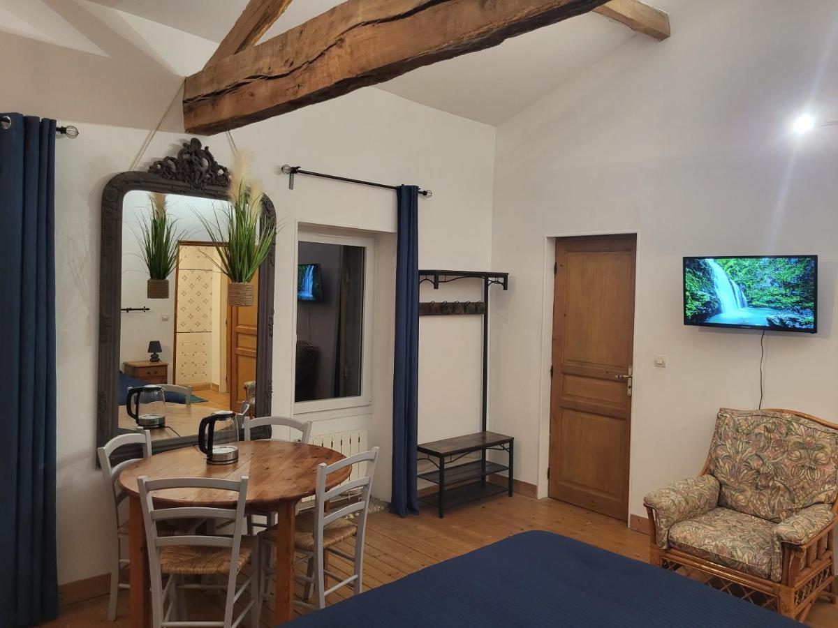 Bed and Breakfast Domaine De La Sarrotte Saugon Exterior foto