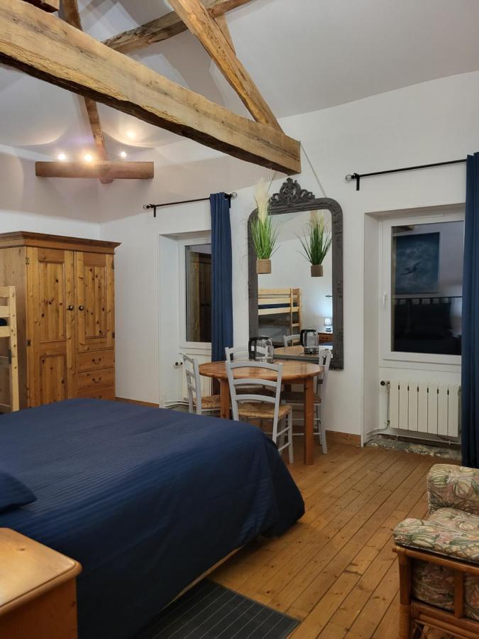 Bed and Breakfast Domaine De La Sarrotte Saugon Exterior foto