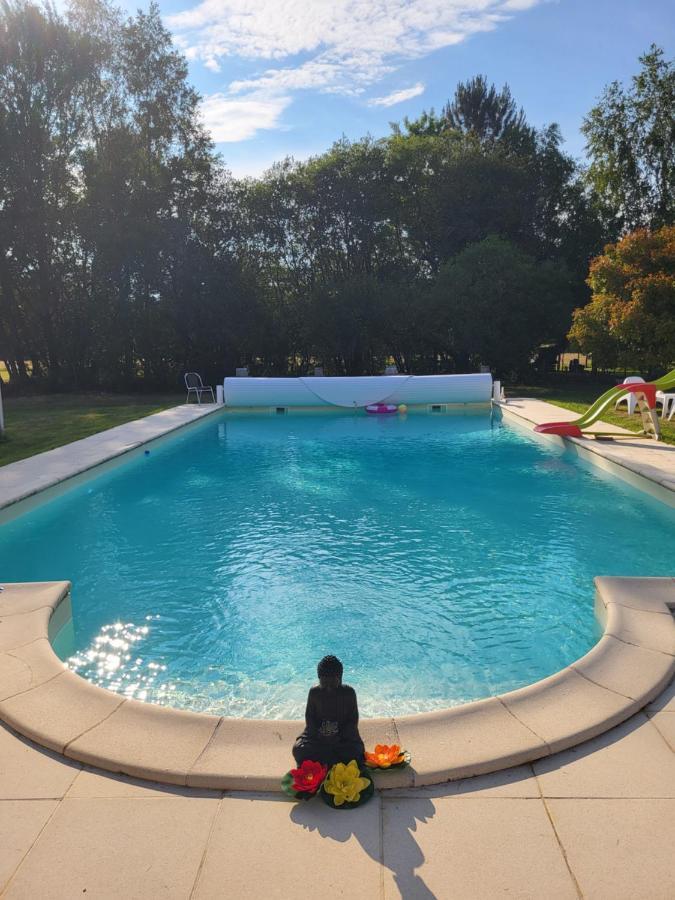 Bed and Breakfast Domaine De La Sarrotte Saugon Exterior foto